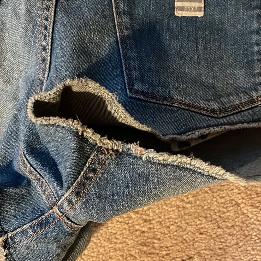 Low Rise Roxy Denim Shorts - Picture 3 of 4